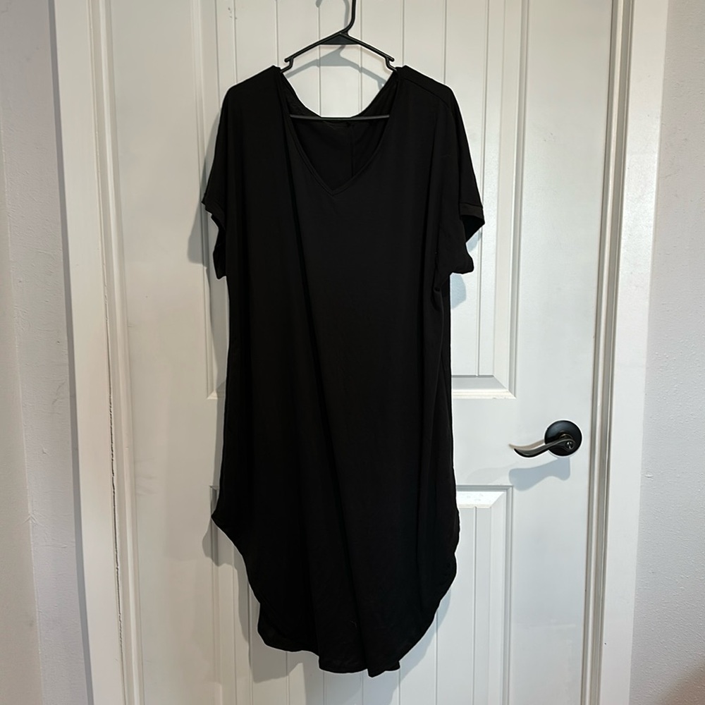 Black t shirt midi dress